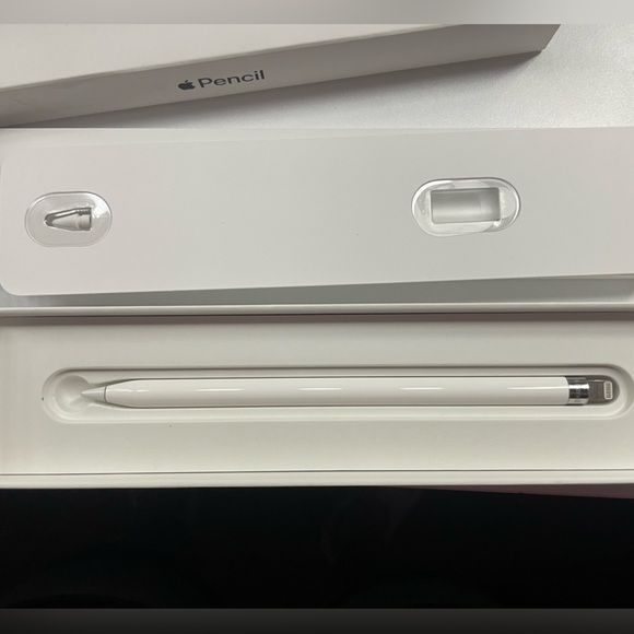 Apple Pencil 1st gen. Missing cap/ used only a couple times - Picture 2 of 2